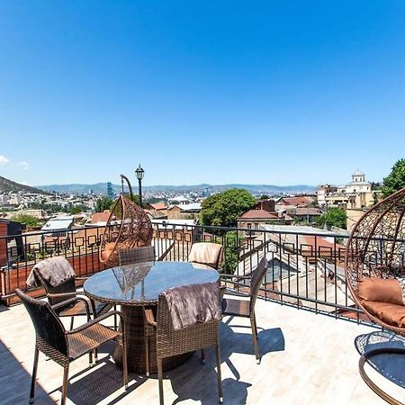 3Br Apt W Huge Terrace & Magnificent Views Τυφλίδα Εξωτερικό φωτογραφία