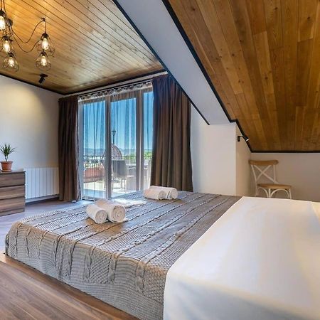 3Br Apt W Huge Terrace & Magnificent Views Τυφλίδα Εξωτερικό φωτογραφία