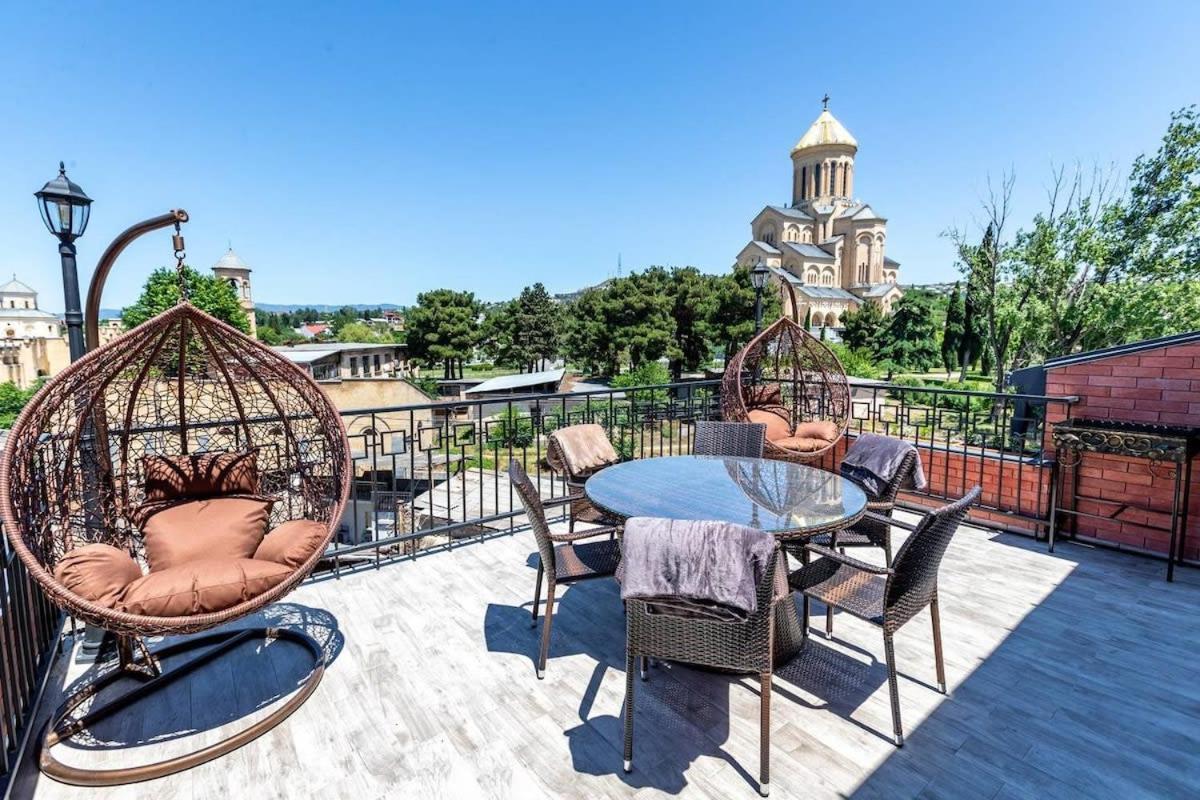 3Br Apt W Huge Terrace & Magnificent Views Τυφλίδα Εξωτερικό φωτογραφία