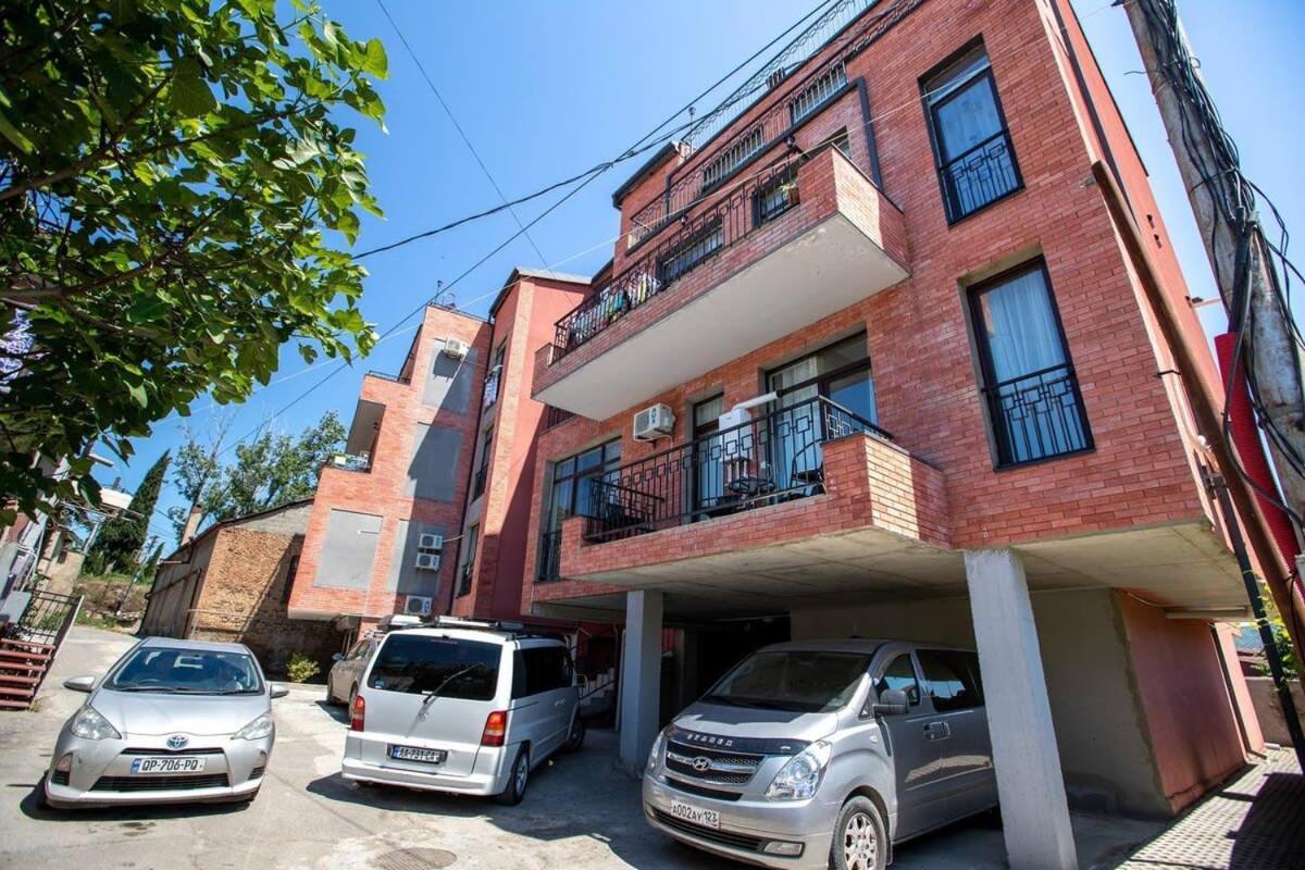 3Br Apt W Huge Terrace & Magnificent Views Τυφλίδα Εξωτερικό φωτογραφία