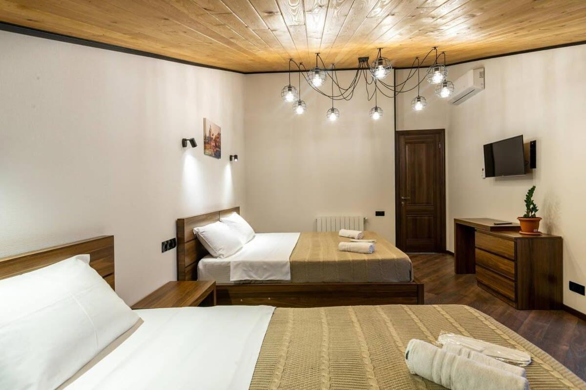 3Br Apt W Huge Terrace & Magnificent Views Τυφλίδα Εξωτερικό φωτογραφία